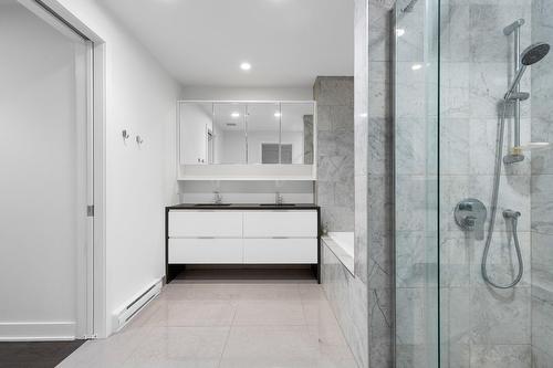 Salle de bains - Th10-1288 Rue St-Antoine O., Montréal (Ville-Marie), QC - Indoor Photo Showing Bathroom