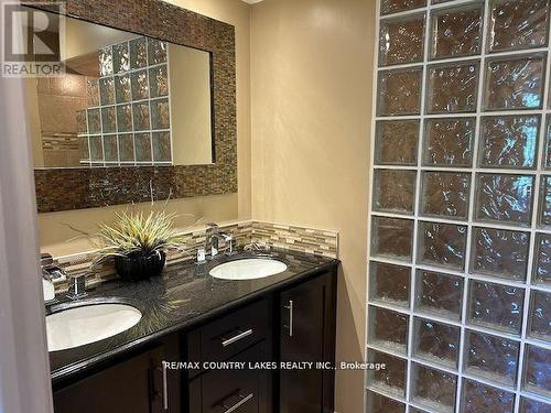 6 - 30 Laguna Parkway, Ramara, ON - Indoor Photo Showing Bathroom