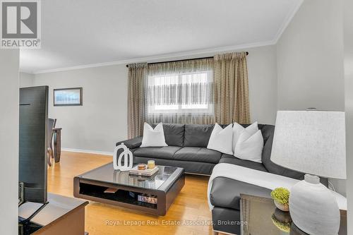 2543 Scarth Court, Mississauga, ON - Indoor Photo Showing Living Room