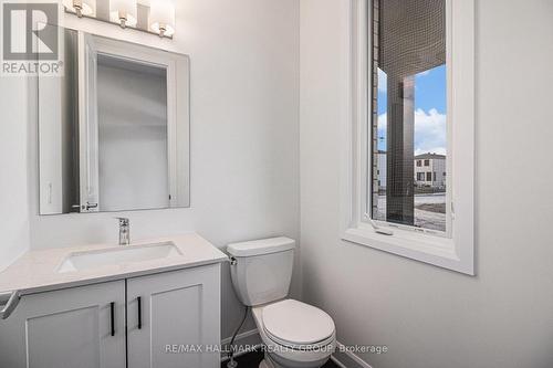526 Reflection Street, Ottawa, ON - Indoor Photo Showing Bathroom