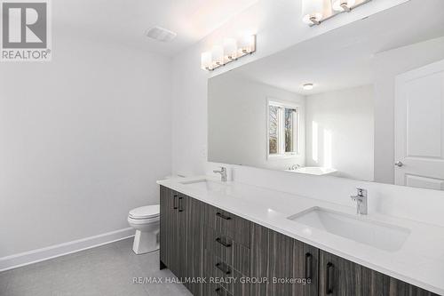 526 Reflection Street, Ottawa, ON - Indoor Photo Showing Bathroom