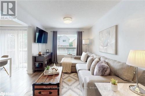 913 Fetchison Drive, Oshawa, ON - Indoor Photo Showing Living Room