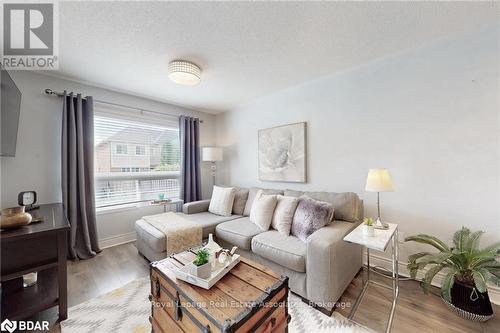 913 Fetchison Drive, Oshawa, ON - Indoor Photo Showing Living Room