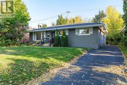 2372 RILEY AVENUE  Ottawa, ON K2C 1J9