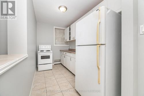 6 - 2138 Ghent Avenue, Burlington, ON - Indoor Photo Showing Kitchen