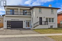 1236 OGDEN AVENUE  Mississauga, ON L5E 2H4