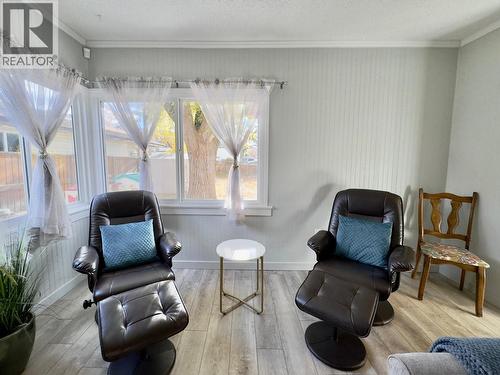 709 Municipal Avenue, Penticton, BC - Indoor