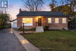 821 SCHNEIDER PLACE  Peterborough (Northcrest Ward 5), ON K9H 5S6