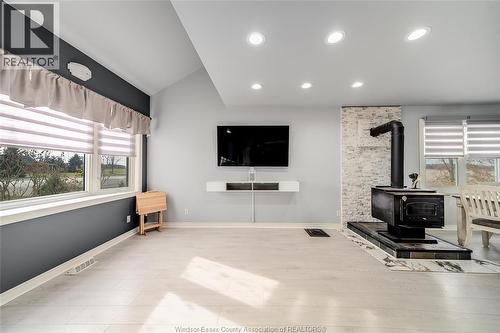 615 Road 11, Kingsville, ON - Indoor