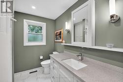 4 Pc Bath 2nd Floor - 