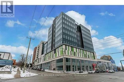 #503 - 111 WORSLEY STREET  Barrie, ON L4M 0J5