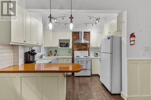 5 Gower Street, St. John'S, NL - Indoor Photo Showing Kitchen