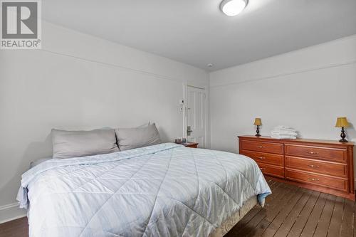 5 Gower Street, St. John'S, NL - Indoor Photo Showing Bedroom