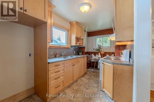 707 Bloem Street, North Bay (West End), ON - Indoor Photo Showing Kitchen With Double Sink