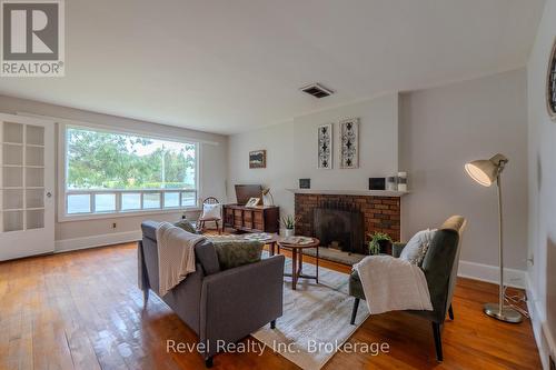 707 Bloem Street, North Bay (West End), ON - Indoor Photo Showing Living Room With Fireplace