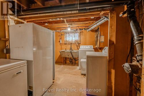 707 Bloem Street, North Bay (West End), ON - Indoor Photo Showing Laundry Room
