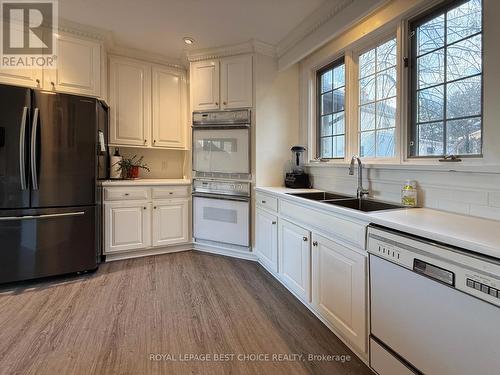 646 Lakeshore Road S, Temiskaming Shores (Haileybury), ON - Indoor Photo Showing Kitchen With Double Sink