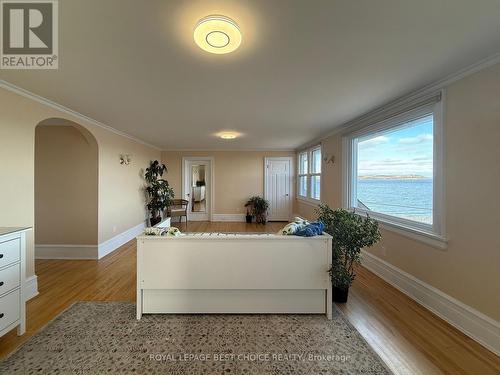 646 Lakeshore Road S, Temiskaming Shores (Haileybury), ON - Indoor Photo Showing Other Room