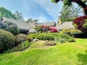 2761 Arbutus Rd, Saanich, BC 