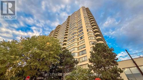 2015 - 5 GREYSTONE WALK DRIVE  Toronto, ON M1K 5J5