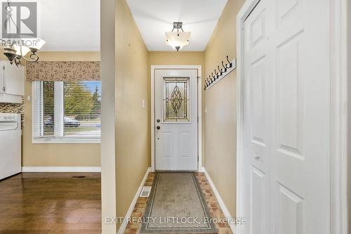 1252 Royal Drive, Peterborough (Northcrest Ward 5), ON - Indoor Photo Showing Other Room