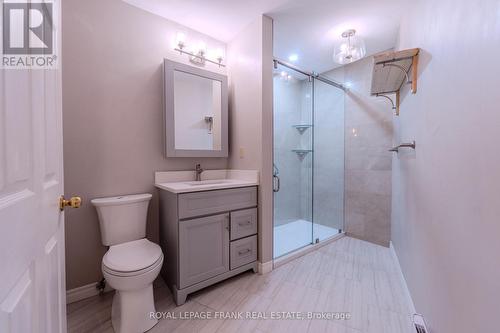 112 - 2 Heritage Way, Kawartha Lakes (Lindsay), ON - Indoor Photo Showing Bathroom