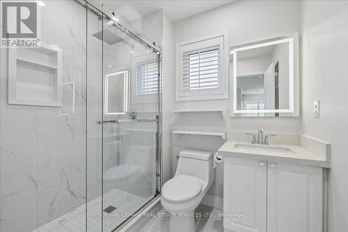 2365 Grand Ravine Drive, Oakville, ON - Indoor Photo Showing Bathroom