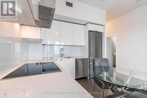 4701 - 20 Shore Breeze Drive, Toronto, ON - Indoor Photo Showing Kitchen