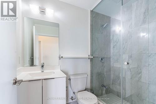 4701 - 20 Shore Breeze Drive, Toronto, ON - Indoor Photo Showing Bathroom