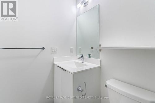 4701 - 20 Shore Breeze Drive, Toronto, ON - Indoor Photo Showing Bathroom
