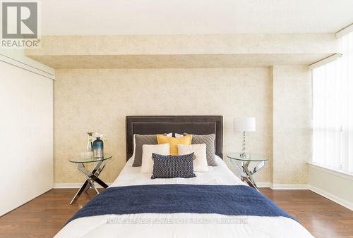 603 - 10 Laurelcrest Street, Brampton, ON - Indoor Photo Showing Bedroom