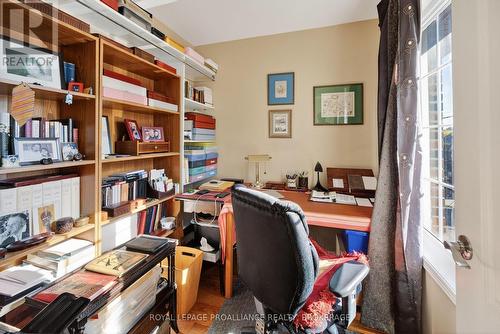 23 Charles Street, Kingston (East Of Sir John A. Blvd), ON - Indoor