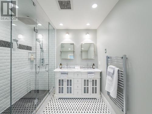 81 Brant Street, Oakville (Co Central), ON - Indoor Photo Showing Bathroom