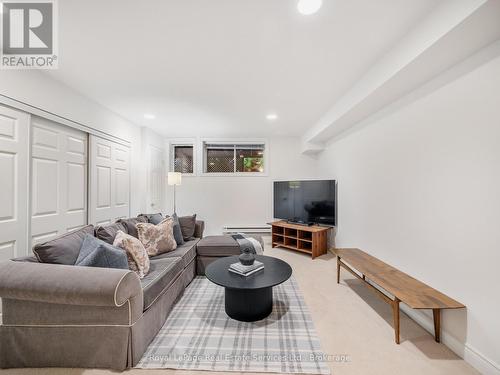81 Brant Street, Oakville (Co Central), ON - Indoor Photo Showing Living Room