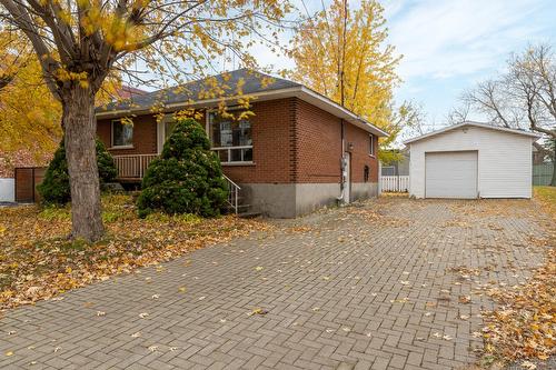 3440 Rue Gélineau  Longueuil (Saint-Hubert), QC J3Y 4L3