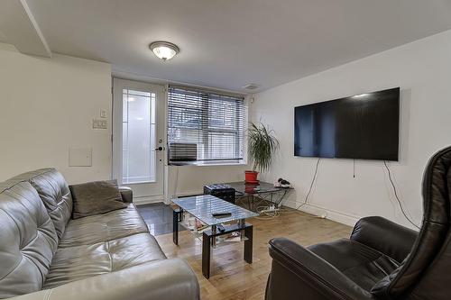 Salon - 5633  - 5637B 14E Avenue, Montréal (Rosemont/La Petite-Patrie), QC 