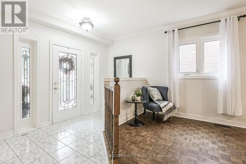 30 Crimson Court, Richmond Hill, ON - Indoor Photo Showing Other Room
