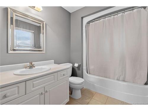 162 Twin Oaks Dr, Moncton, NB 