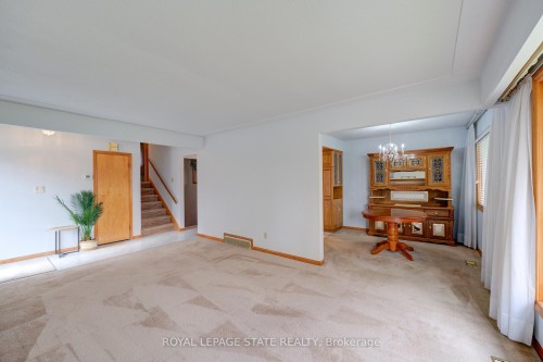 930 Upper Ottawa Street, Hamilton, ON - Indoor Photo Showing Other Room