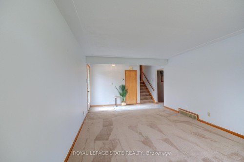 930 Upper Ottawa Street, Hamilton, ON - Indoor Photo Showing Other Room