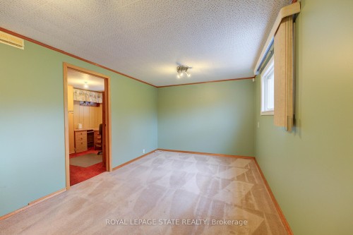 930 Upper Ottawa Street, Hamilton, ON - Indoor Photo Showing Other Room