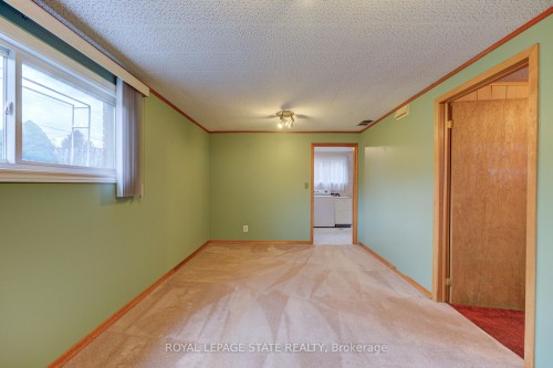 930 Upper Ottawa Street, Hamilton, ON - Indoor Photo Showing Other Room