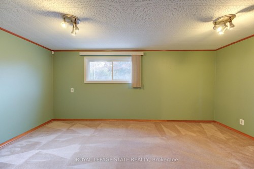 930 Upper Ottawa Street, Hamilton, ON - Indoor Photo Showing Other Room