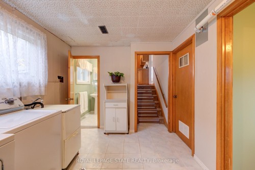 930 Upper Ottawa Street, Hamilton, ON - Indoor Photo Showing Laundry Room