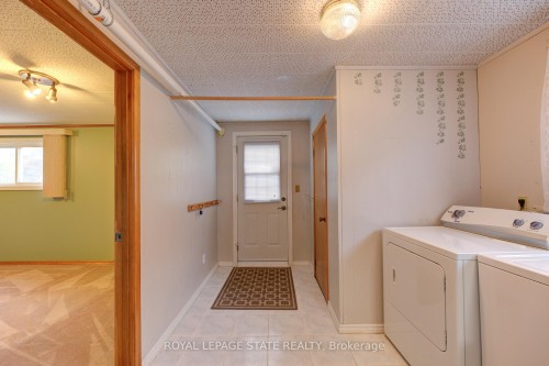 930 Upper Ottawa Street, Hamilton, ON - Indoor Photo Showing Laundry Room