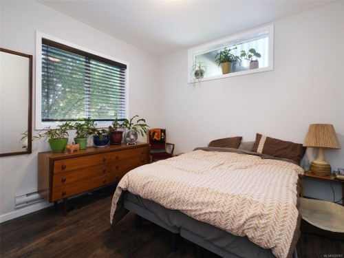 3944 Rainbow St, Saanich, BC 