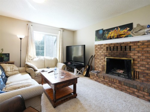 3944 Rainbow St, Saanich, BC 