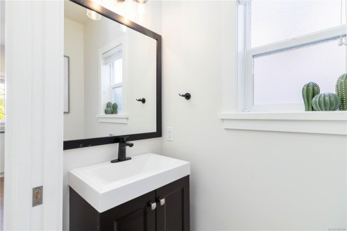 1182 Sikorsky Rd, Langford, BC 