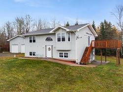17 Bonway Drive  Enfield, NS B2T 1H5