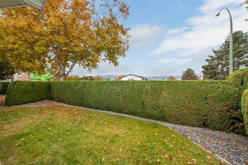 10-1209 Brookside Avenue, Kelowna, BC - Outdoor With View